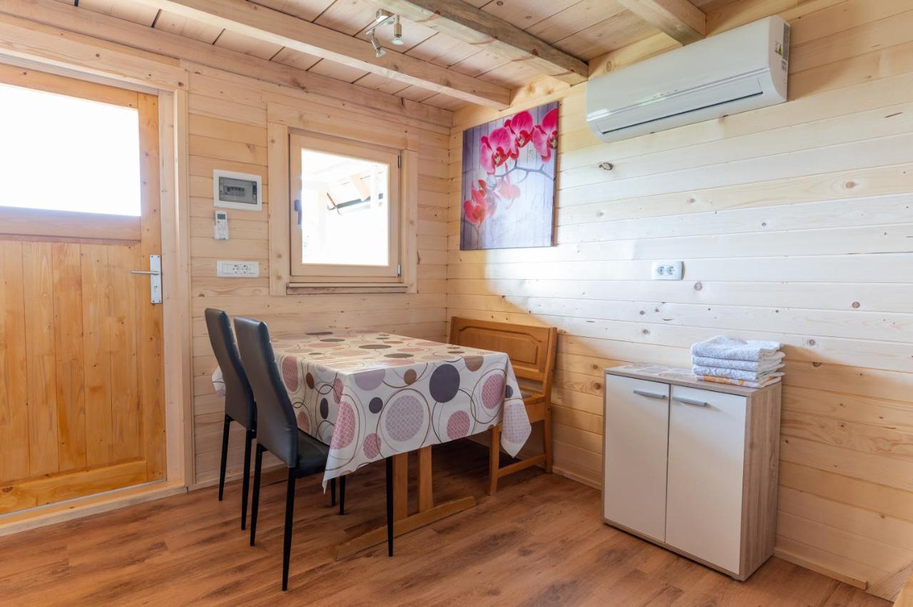 Glamping Laze Βίλα Gorenja Vas  Εξωτερικό φωτογραφία